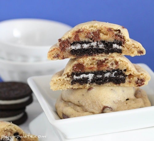 Oreo-Stuffed-Chocolate-Chip-Cookie-n